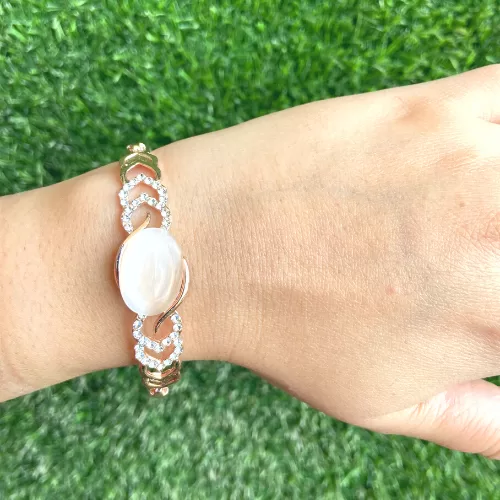 Rose Gold Colored Mona Lisa Bangle Bracelet for Girls and Women Image 3